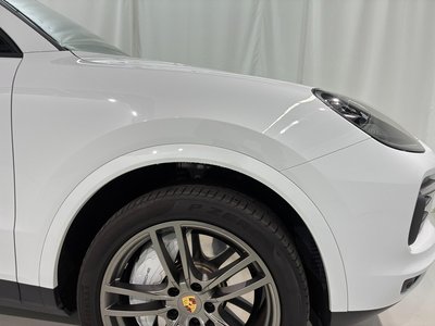 2020 Porsche CAYENNE thumbnail 30