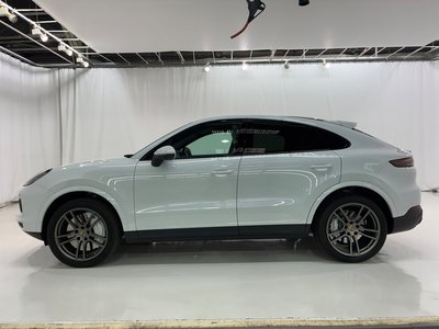 2020 Porsche CAYENNE thumbnail 38