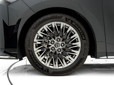2024 Lexus LM photo 12