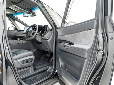 2024 Lexus LM photo 19