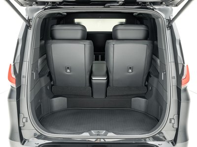 2024 Lexus LM photo 39