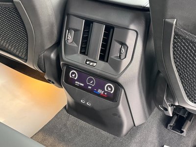 2025 BMW X3 thumbnail 38