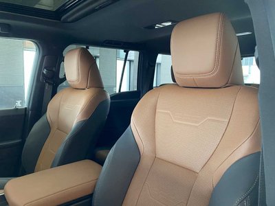 2025 Lexus GX — миниатюра 36