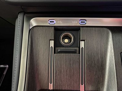 2025 Lexus GX — миниатюра 24