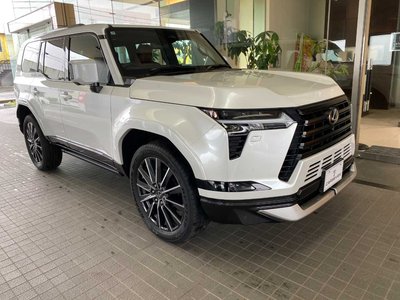 2025 Lexus GX — миниатюра 10