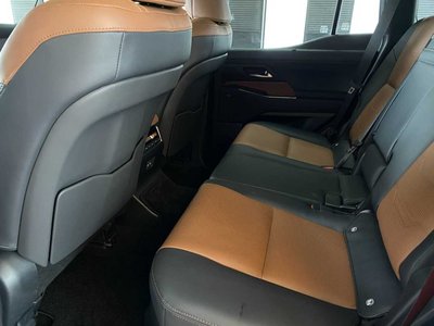 2025 Lexus GX — миниатюра 39