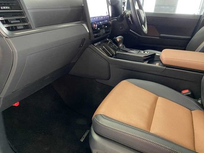 2025 Lexus GX — миниатюра 35