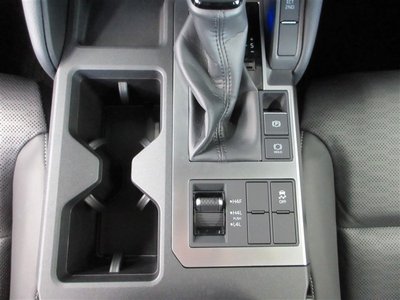 صورة مصغرة 18 لـ 2024 Toyota LAND CRUISER 250