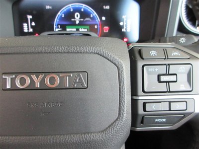 صورة مصغرة 36 لـ 2024 Toyota LAND CRUISER 250