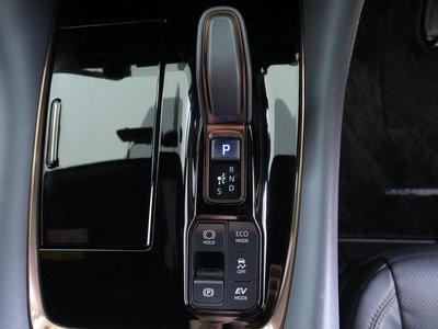صورة 25 لـ 2024 Toyota ALPHARD