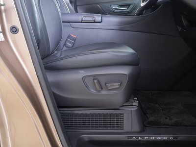صورة 41 لـ 2024 Toyota ALPHARD