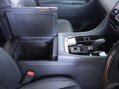 صورة 37 لـ 2024 Toyota ALPHARD