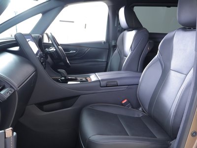 صورة 42 لـ 2024 Toyota ALPHARD