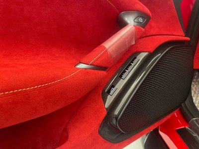 صورة مصغرة 37 لـ 2025 Ferrari ROMA SPIDER