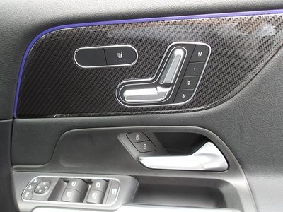 2025 Mercedes-BENZ GLA thumbnail 48