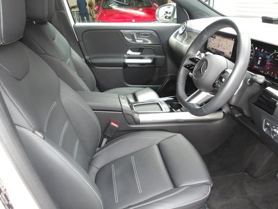 2025 Mercedes-BENZ GLA photo 5