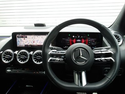 2025 Mercedes-BENZ GLA thumbnail 35