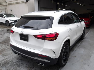 2025 Mercedes-BENZ GLA thumbnail 17