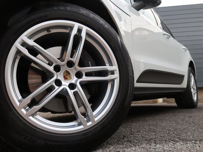 صورة مصغرة 2 لـ 2021 Porsche MACAN