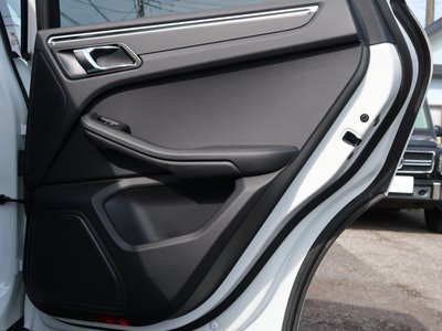 صورة مصغرة 38 لـ 2021 Porsche MACAN