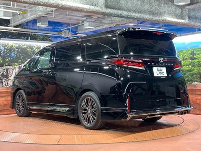 صورة 64 لـ 2025 Toyota VELLFIRE