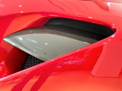 صورة مصغرة 28 لـ 2018 Ferrari 488 SPIDER