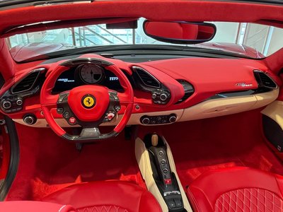 صورة مصغرة 17 لـ 2018 Ferrari 488 SPIDER