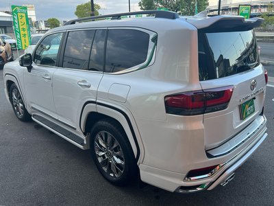 صورة 14 لـ 2023 Toyota LAND CRUISER 300