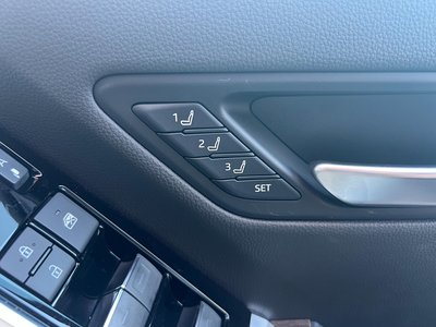 2023 Toyota LAND CRUISER 300 thumbnail 41