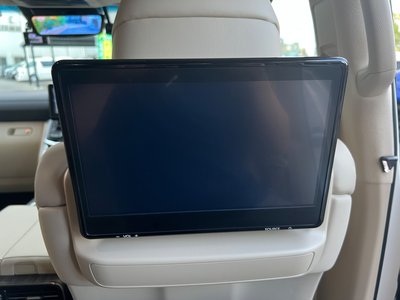 2023 Toyota LAND CRUISER 300 thumbnail 50