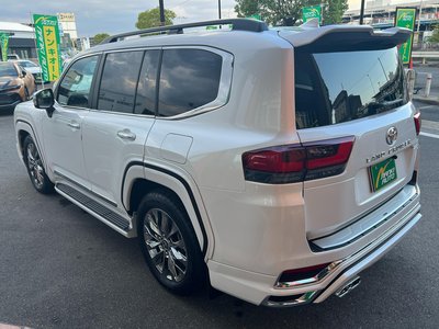 صورة 13 لـ 2023 Toyota LAND CRUISER 300