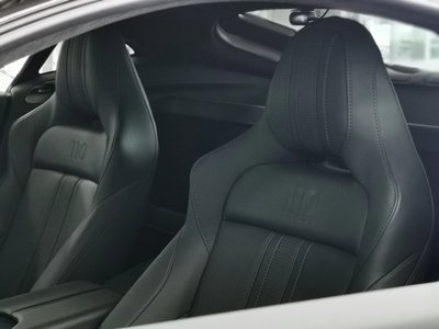 2024 Aston Martin VANTAGE photo 16