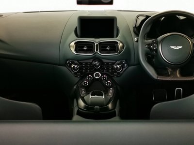2024 Aston Martin VANTAGE photo 3
