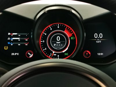 2024 Aston Martin VANTAGE photo 12