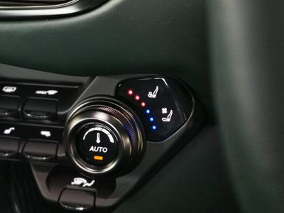 2024 Aston Martin VANTAGE photo 15