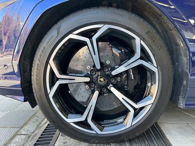 صورة 53 لـ 2019 Lamborghini URUS