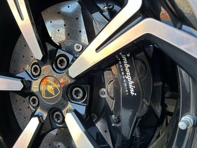 صورة 54 لـ 2019 Lamborghini URUS