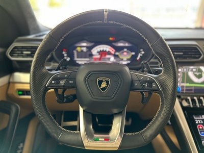 صورة 32 لـ 2019 Lamborghini URUS