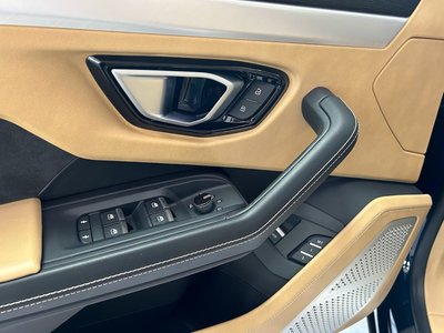 صورة 43 لـ 2019 Lamborghini URUS