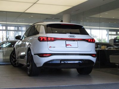 2026 AUDI SQ6 E-TRON — фото 40