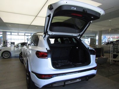 2026 AUDI SQ6 E-TRON — фото 12
