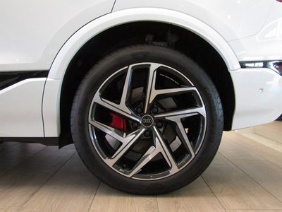 2026 AUDI SQ6 E-TRON — фото 46