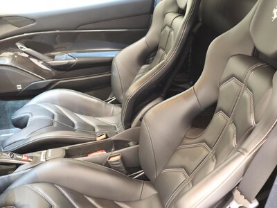 2015 Ferrari 488 GTB 照片 14