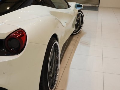 2015 Ferrari 488 GTB 照片 9