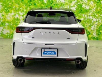 2025 Lexus LBX thumbnail 46