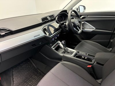 2025 AUDI Q3 photo 10