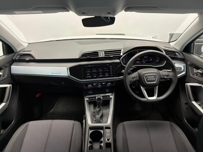 2025 AUDI Q3 photo 9