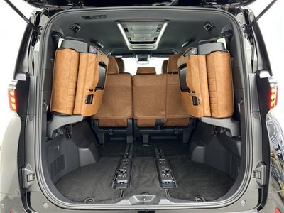 صورة 28 لـ 2025 Toyota ALPHARD