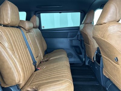 صورة 24 لـ 2025 Toyota ALPHARD