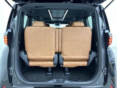 صورة 27 لـ 2025 Toyota ALPHARD